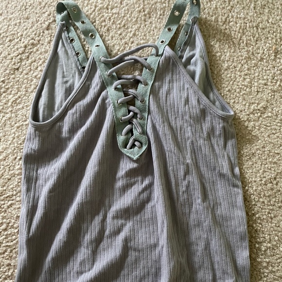 Tank top - Picture 2 of 3